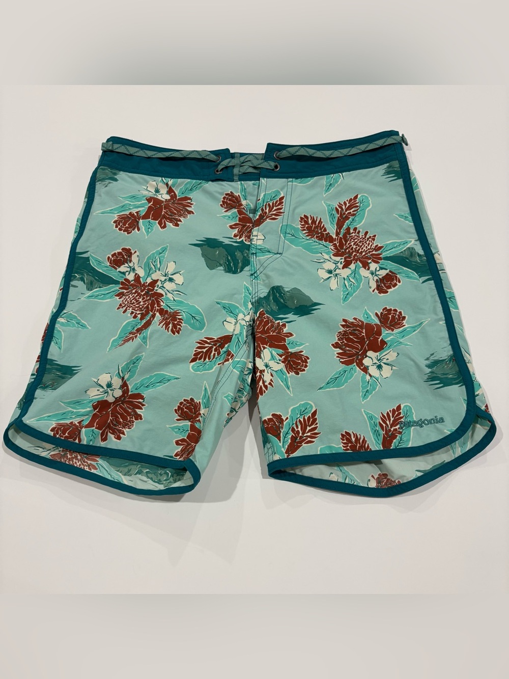 Patagonia Mens Board Shorts Size 30 Floral Hawaiian Swim Trunks Surf Beach